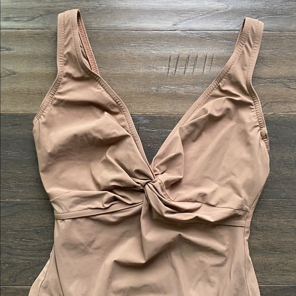 KARLA COLLETTO Basic Twist Tank One-Piece Swimsuit Womens Sz 10 Cocoa Tan - Picture 2 of 5